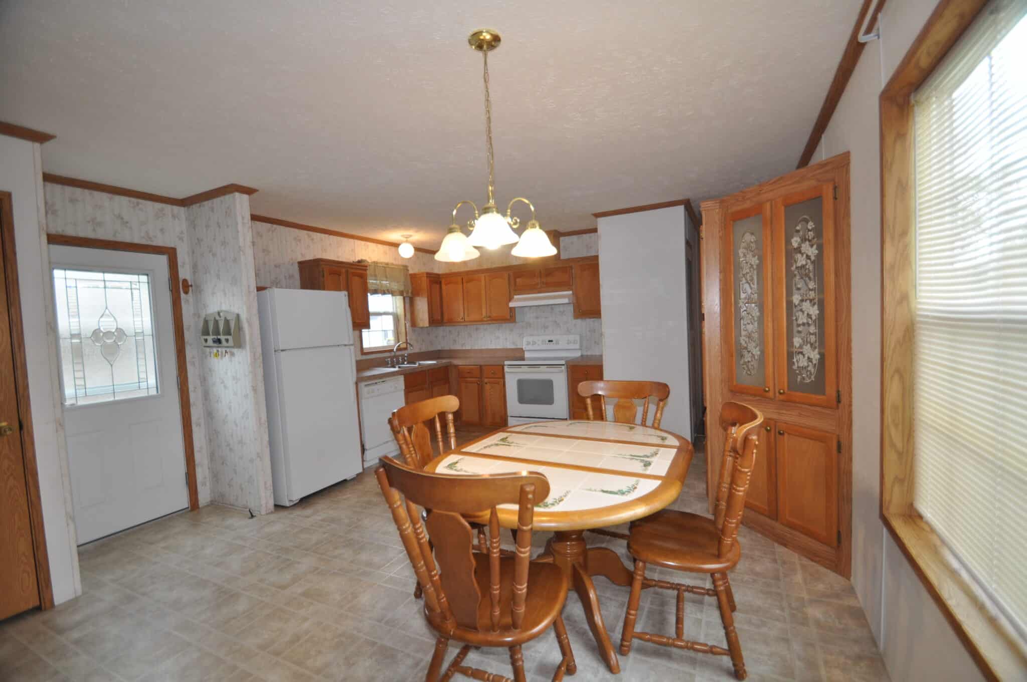 4 636 Forest Blvd Sheboygan Falls Dining Area Flood Homes