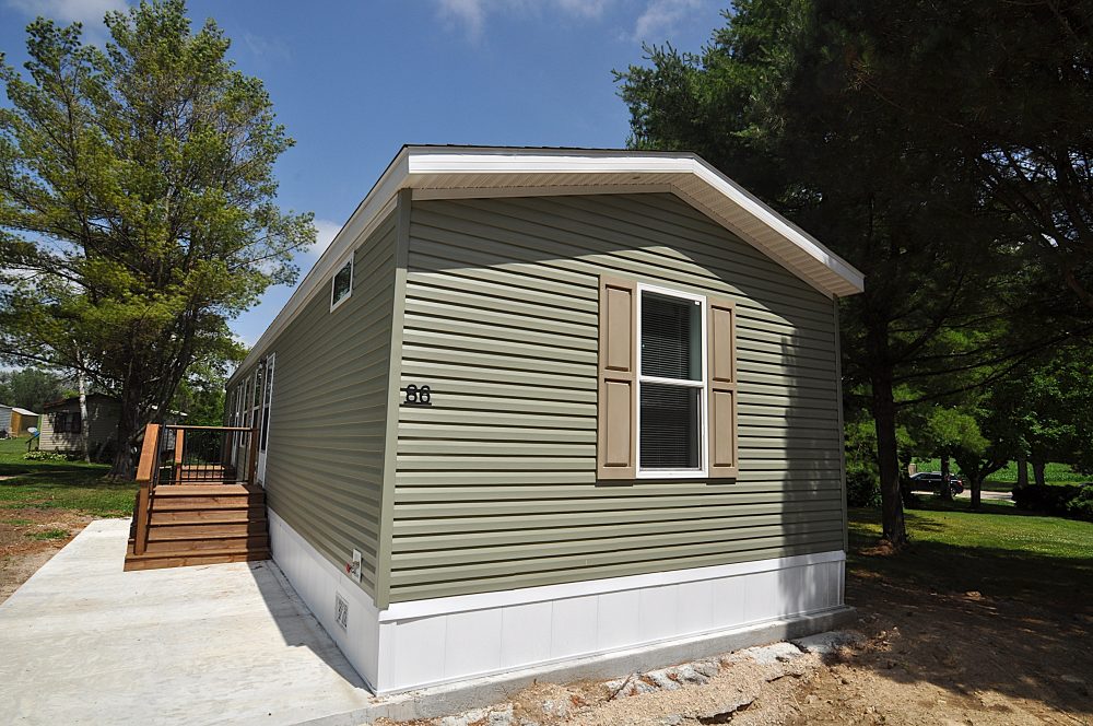 1 86 Meadowbrook Park Iron Ridge Exterior