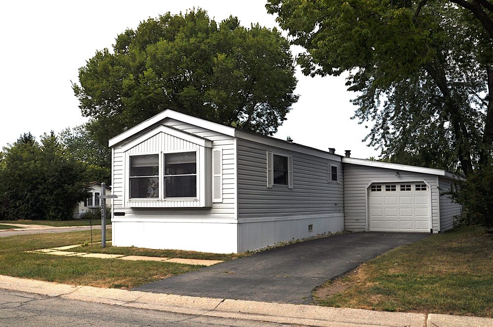 1 1217 Indigo Dr. Oshkosh Exterior